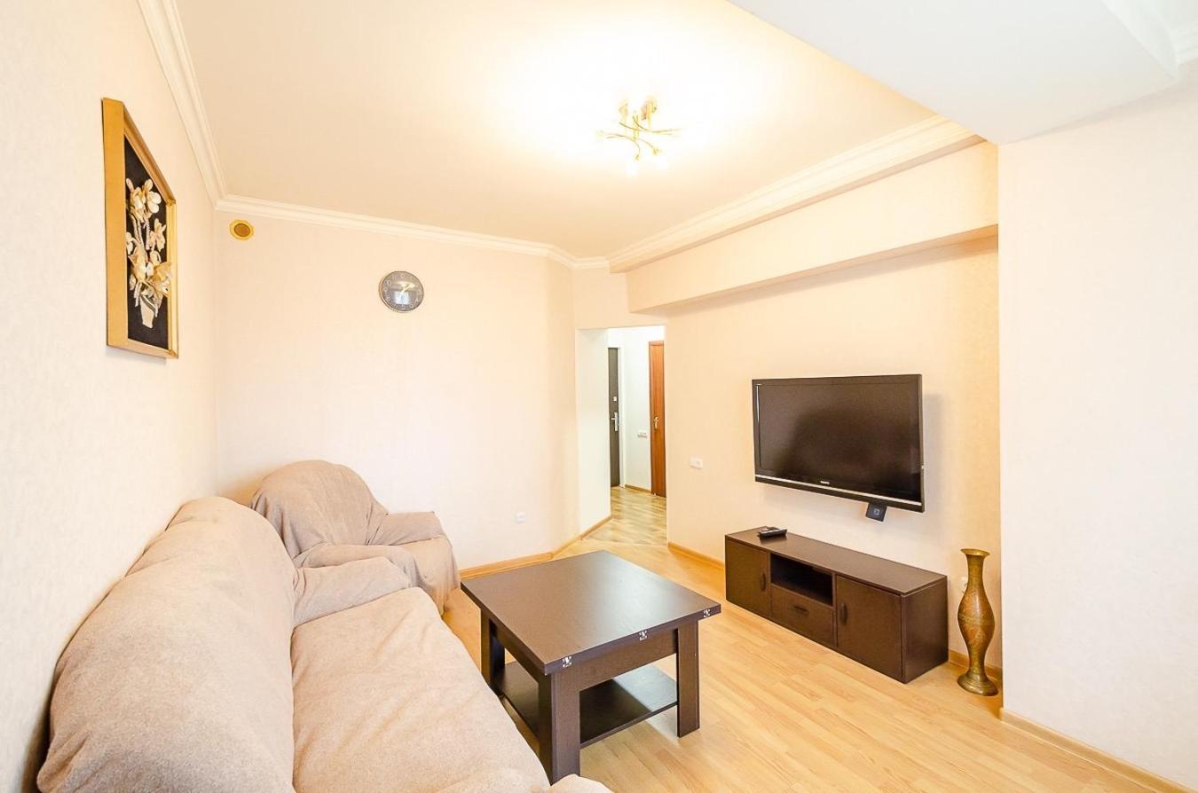 יירבאן Excellent Apartment In The Center Of The Capital.Amiryan מראה חיצוני תמונה